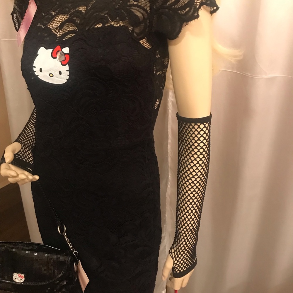 Gorgeous vintage hello kitty lace pin up doll dress and earrings 🍒 - Picture 10 of 16